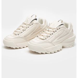 Fila beige tennis shoes